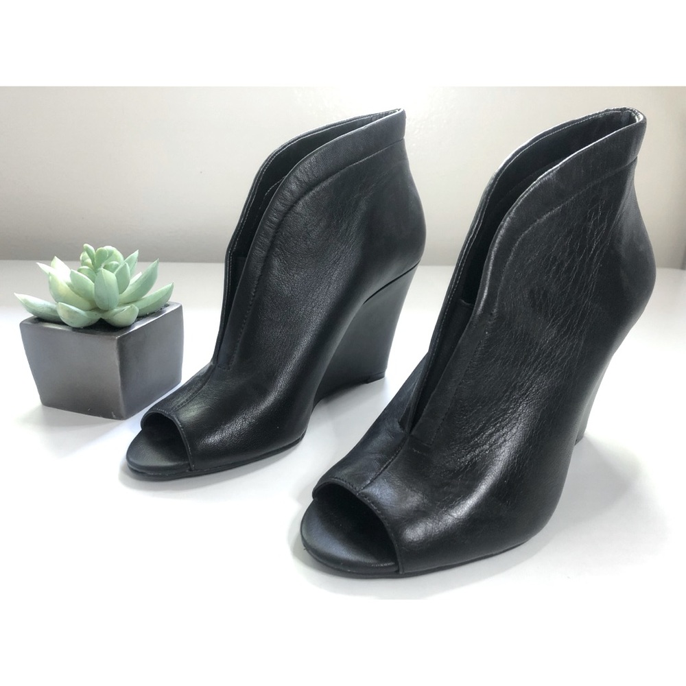 Jessica Simpson Black Leather Open Toe Wedge